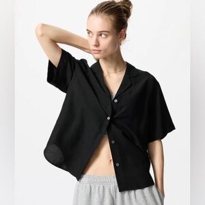 Uniqlo Rayon/Linen/Cotton Blend Button Up Short Sleeve Size S Open Collar Casual